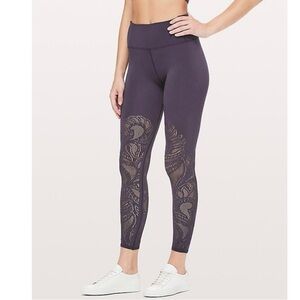Lululemon Dark Blue Lattice Paisley Reveal Tight size 4